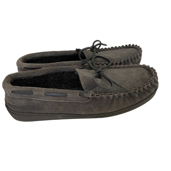 Minnetonka Other - Minnetonka Mocassin slippers , gray, size 8